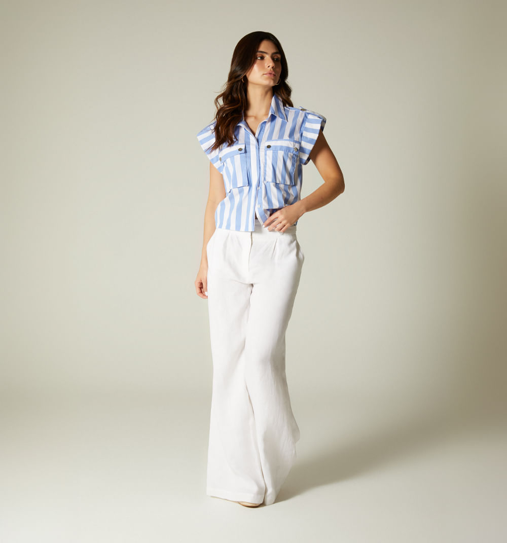 Blusa boxy manga corta con bolsillos en delantero