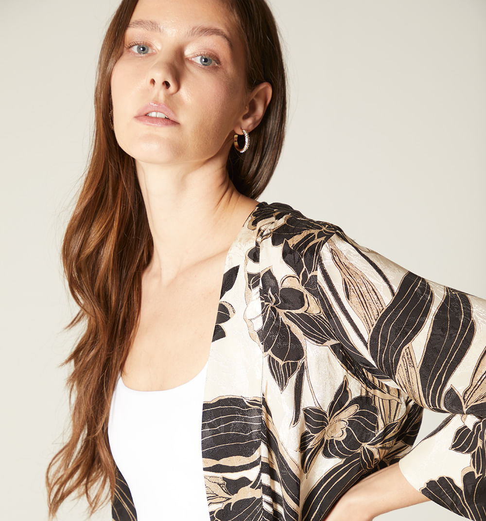 Sobretodo manga 3/4 con cinturon en mism