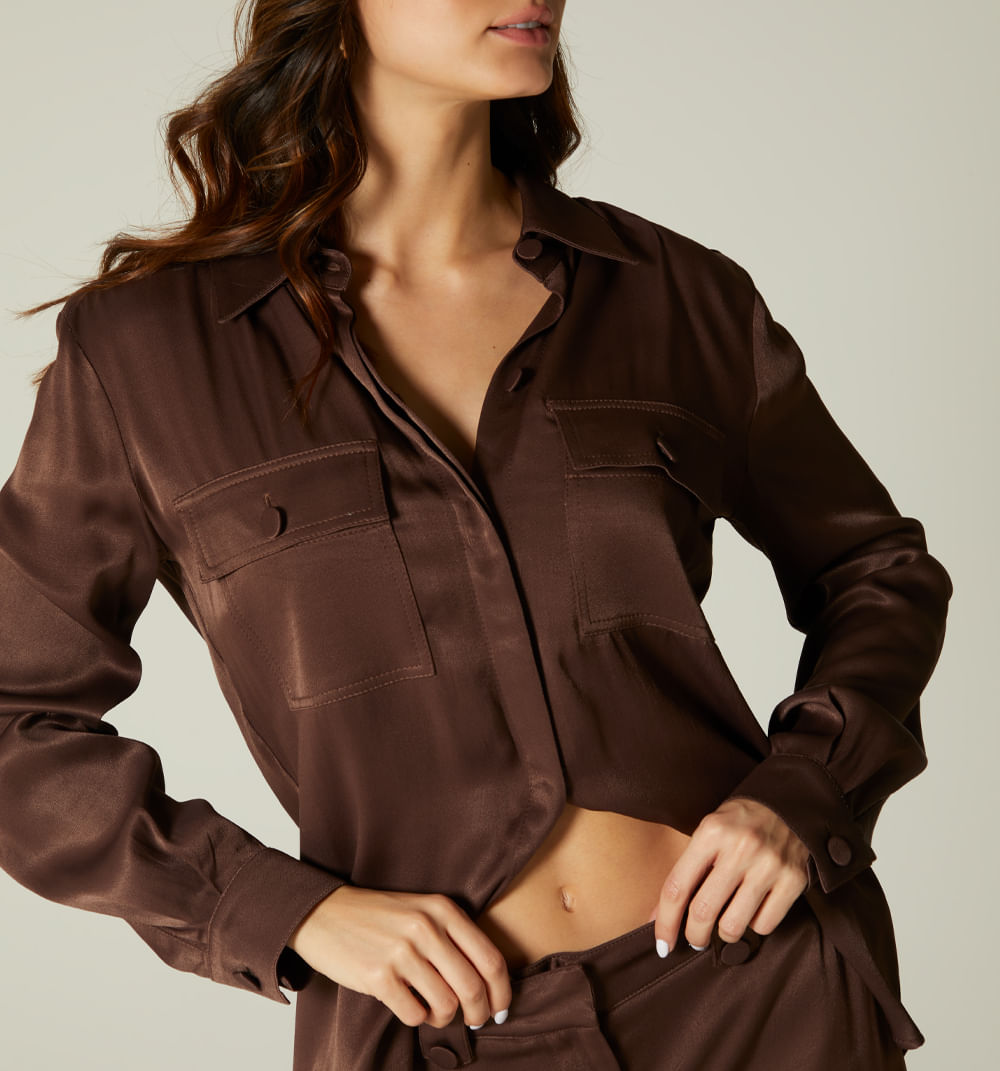 Blusa camisera manga larga con bolsillos