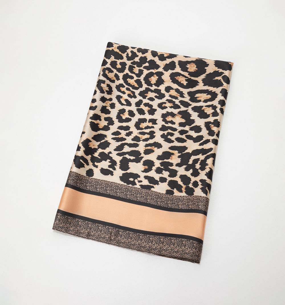 Pañuelo animal print con cenefa