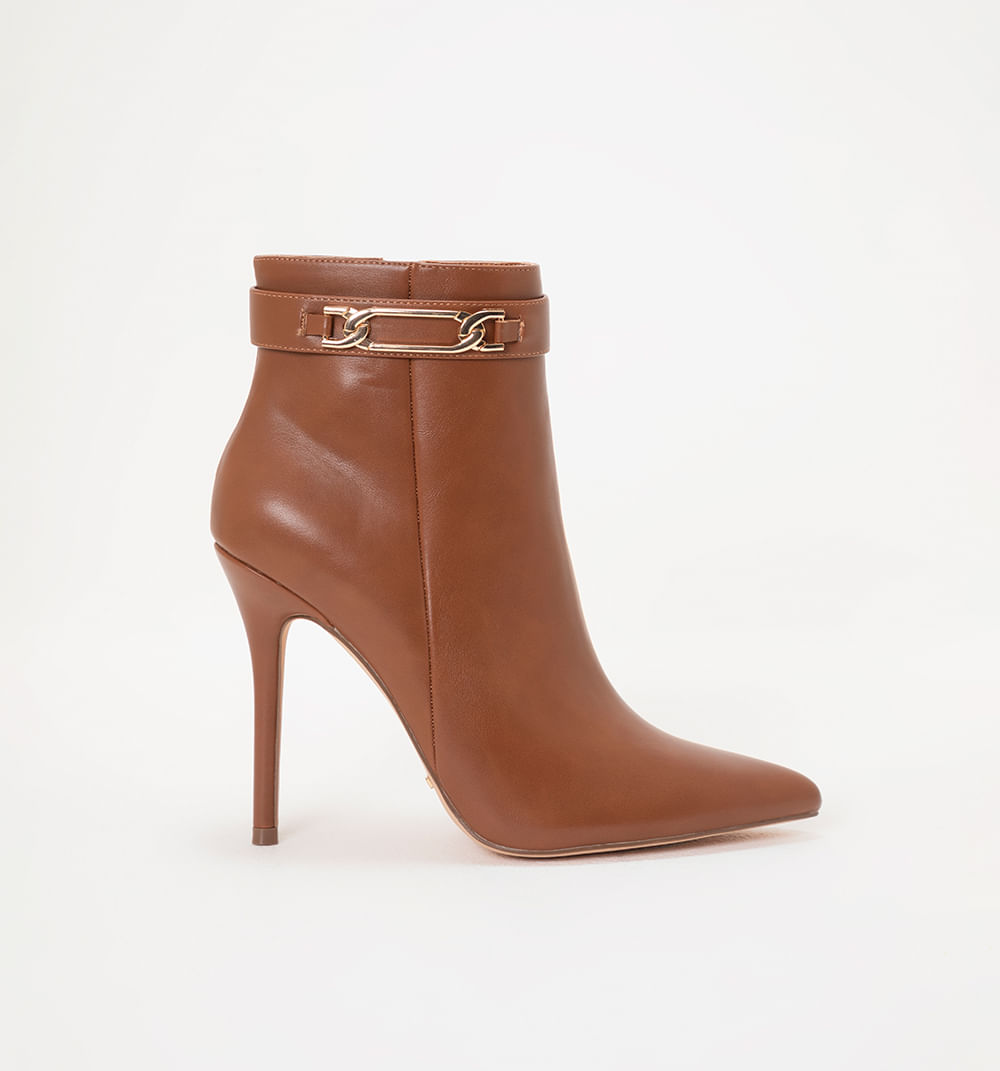 Botin tacon con hebilla
