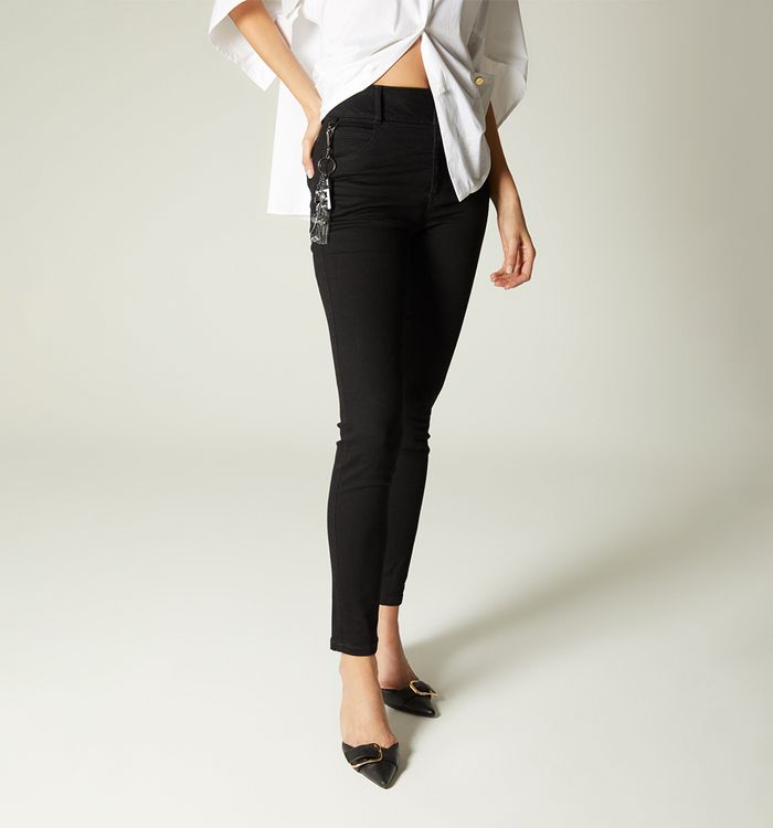 Jean ultraslim tiro alto borla para mujer