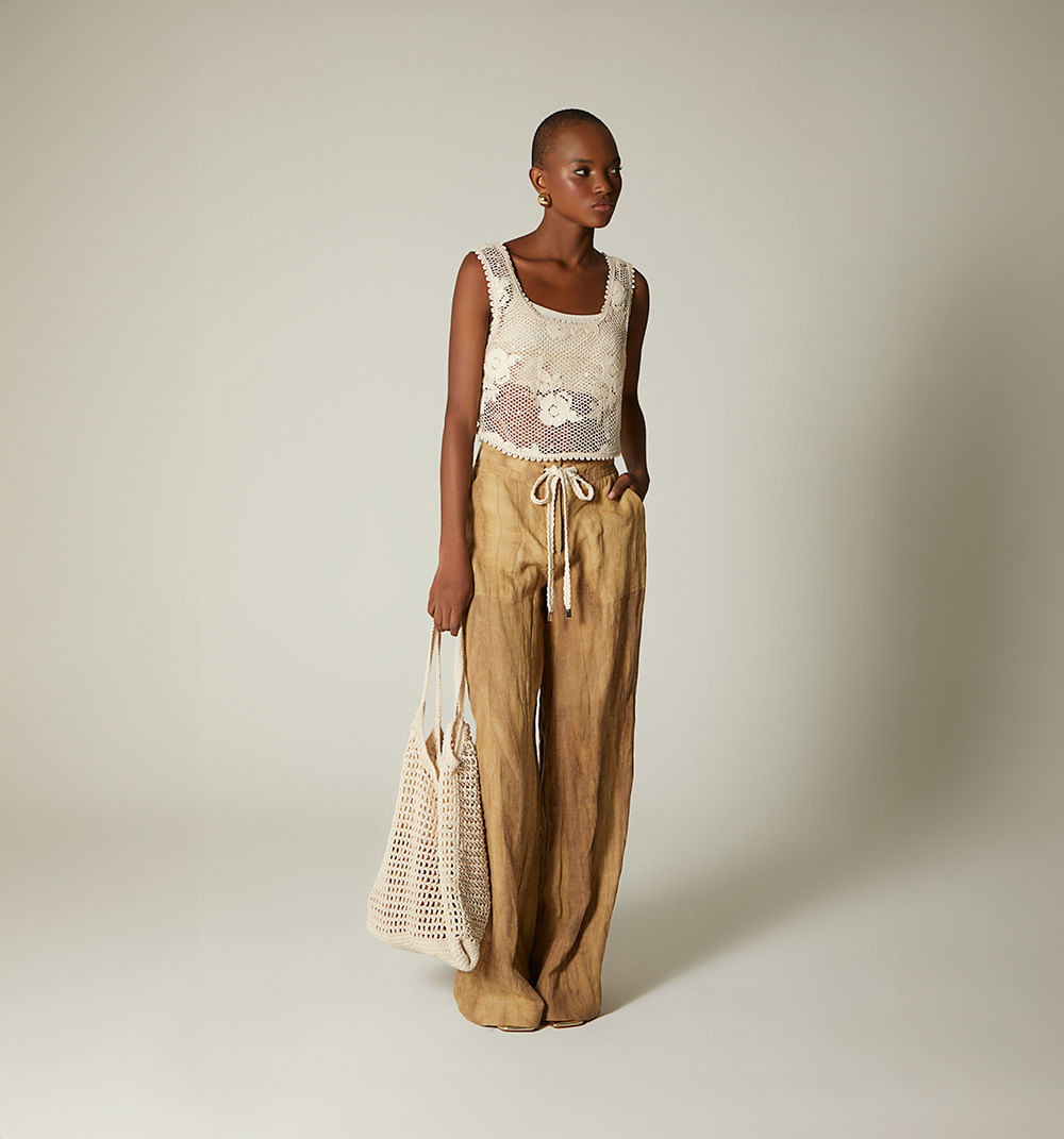 Palazzo con canal y elastico posterior