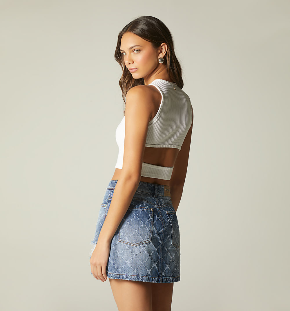 Blusa con abertura en espalda