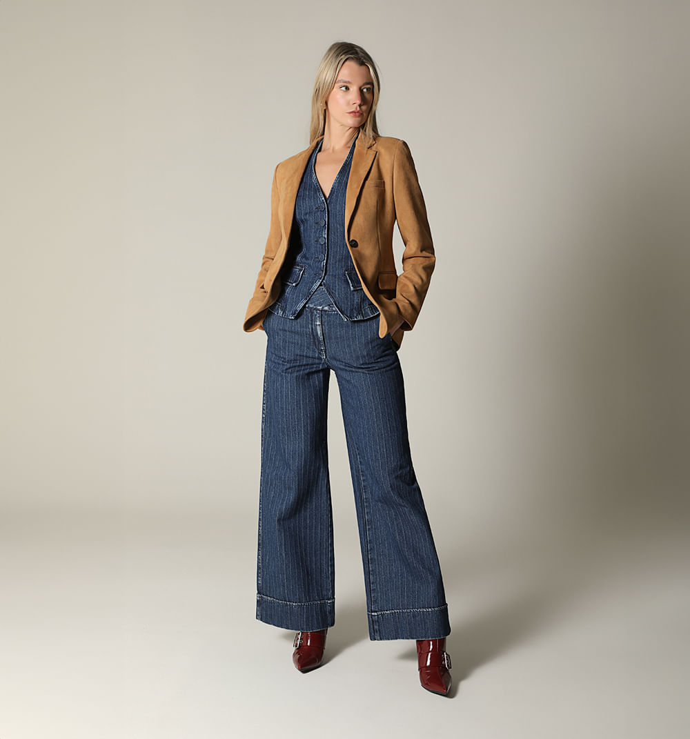 Blusa halter sartorial, botones y tapas