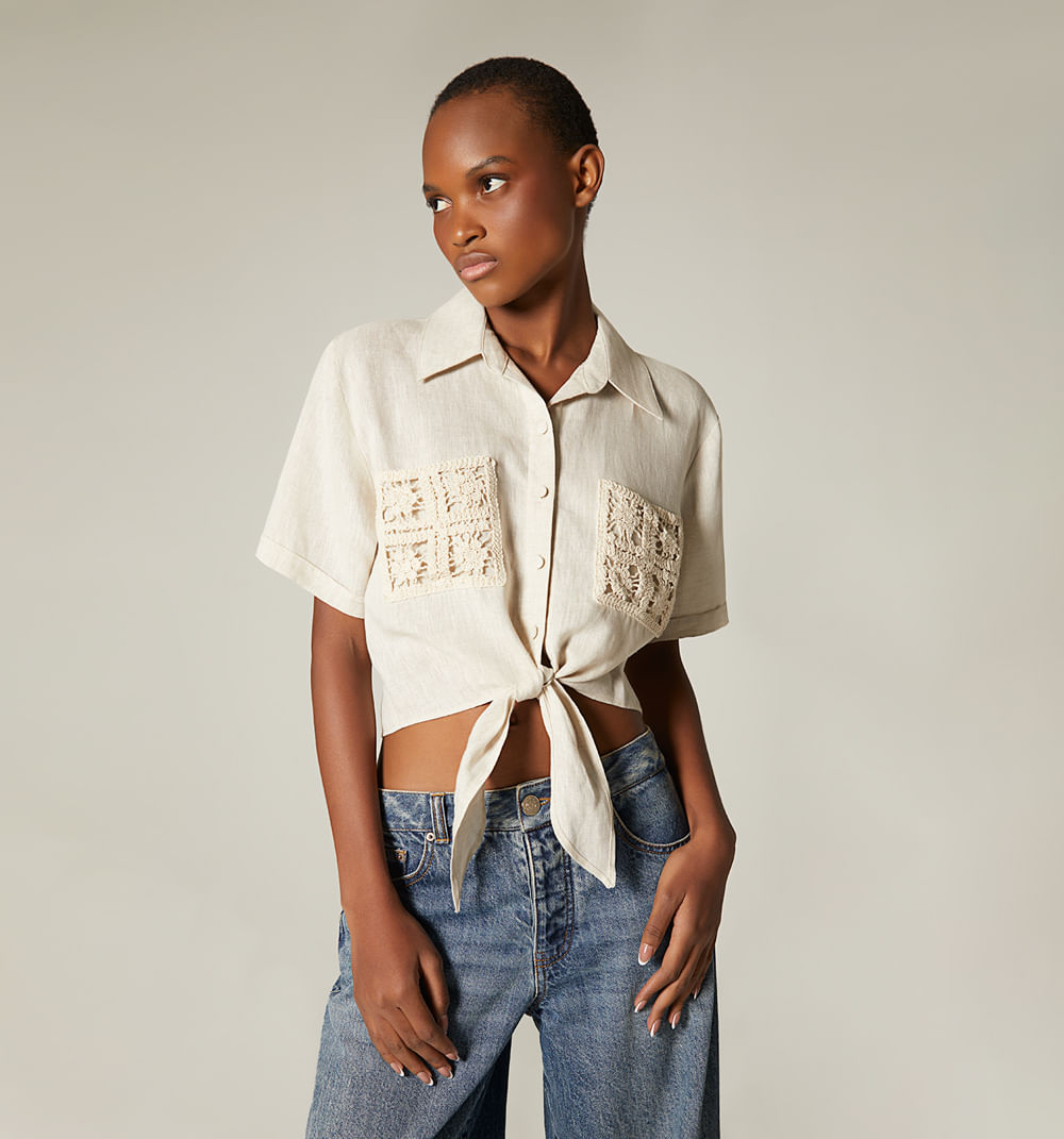 Blusa manga corta apliques