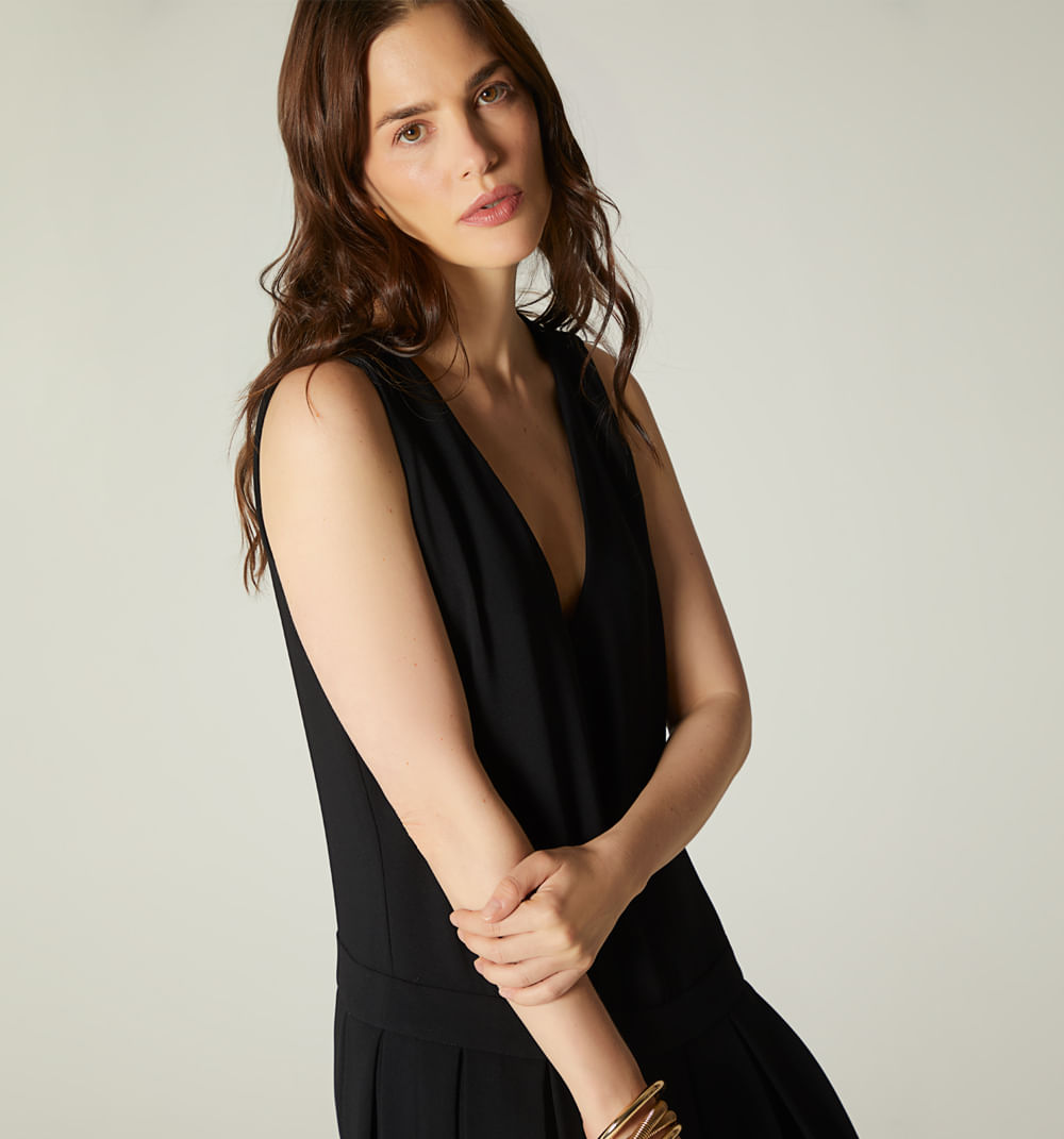 Vestido corto con prenses