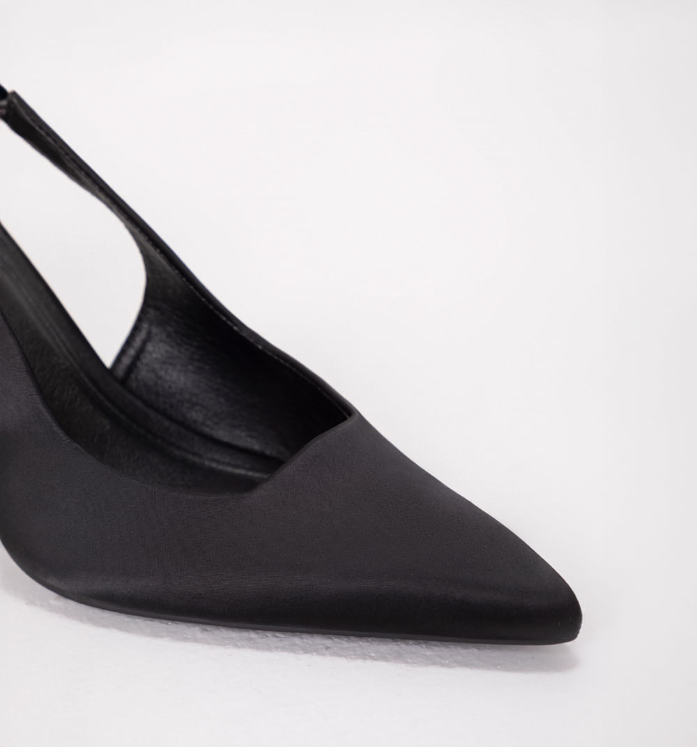 Zapato cerrado satee