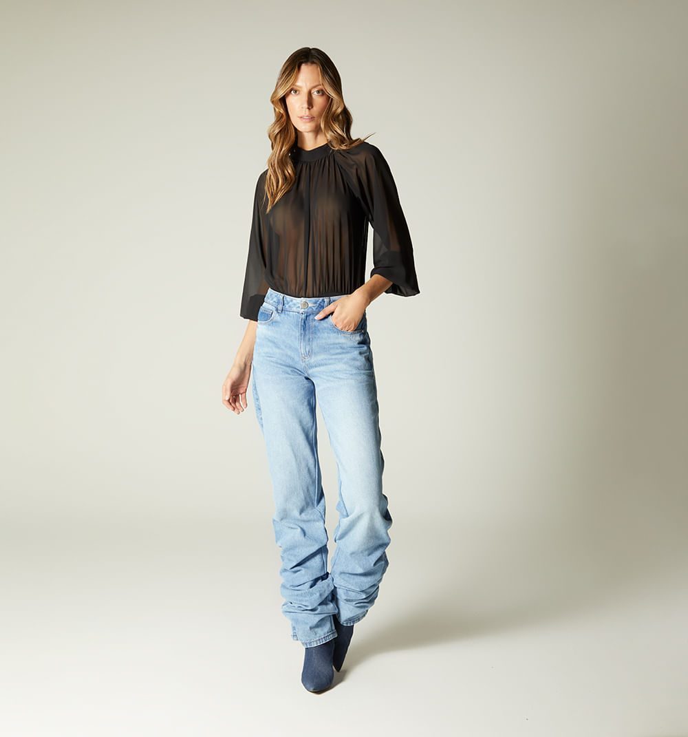 Jeans bota recta, tiro alto, bota arruga