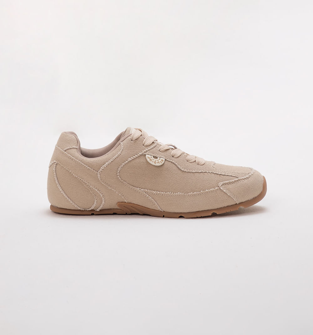 Tenis capellada en canvas con desgaste