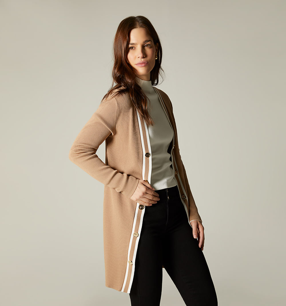 Sobretodo ml tejido con vivos en contras