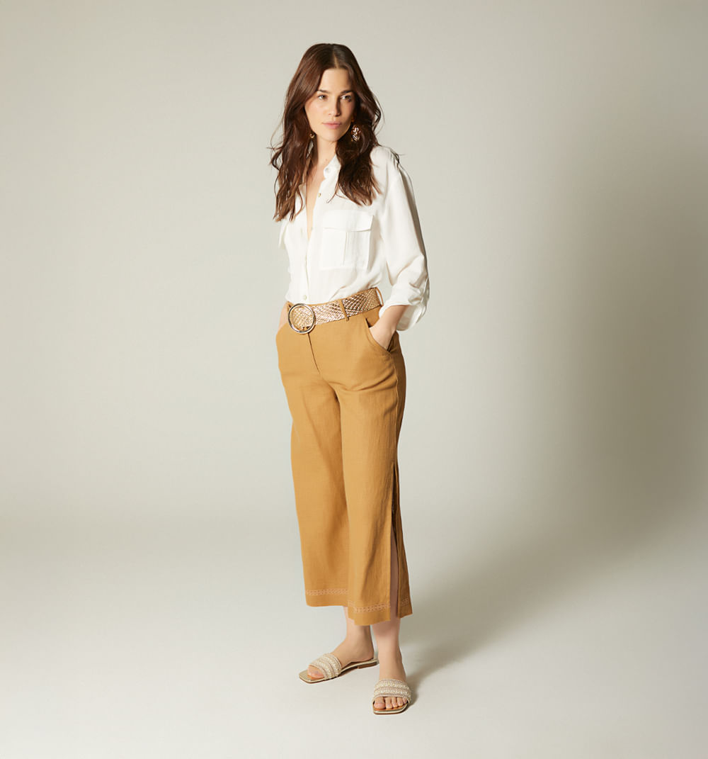 Pantalon cullote con aberturas y correa
