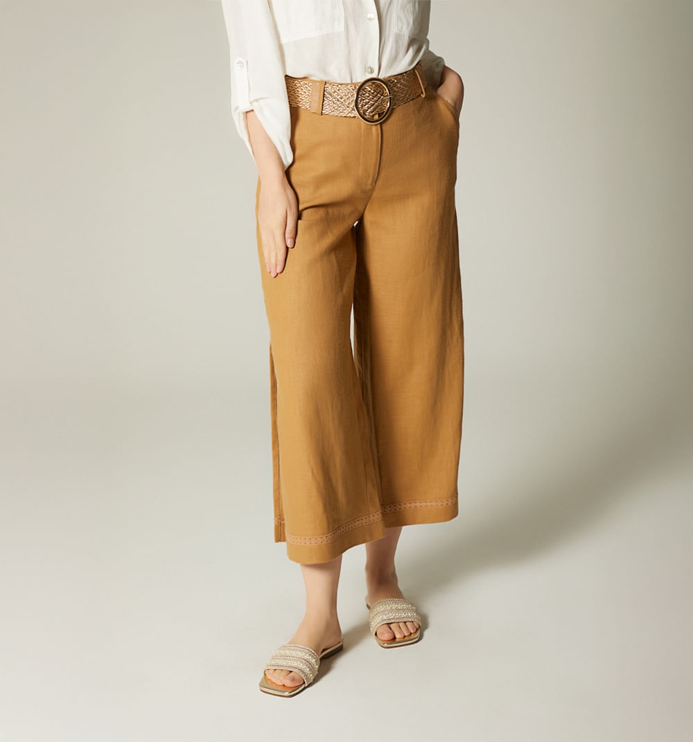 Pantalon cullote con aberturas y correa
