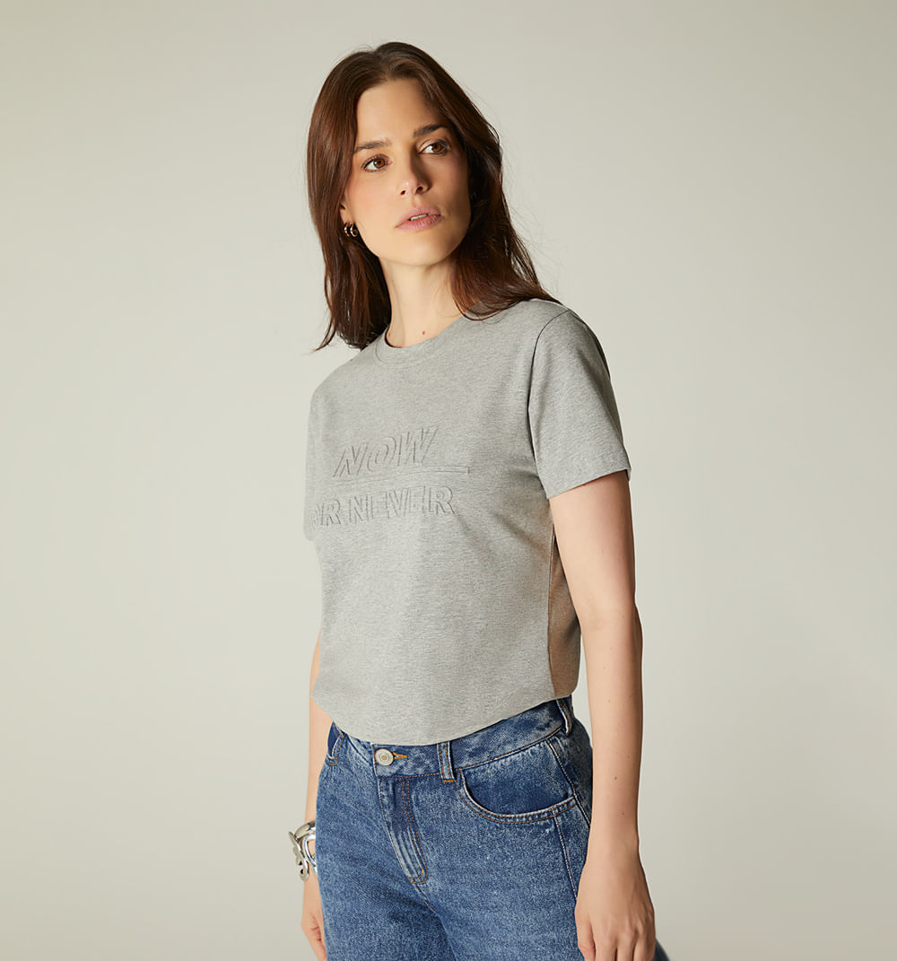 Camiseta efecto repujado