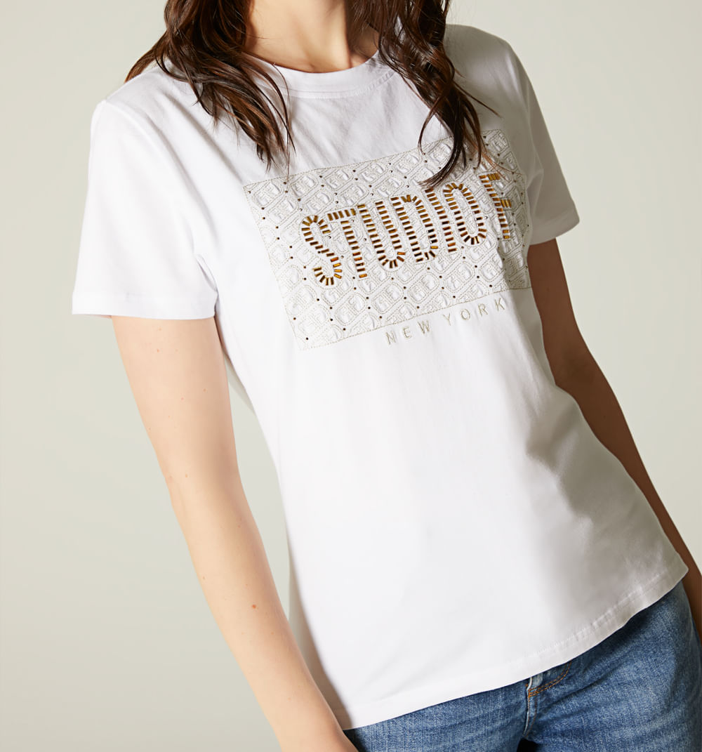 Camiseta bordado ff