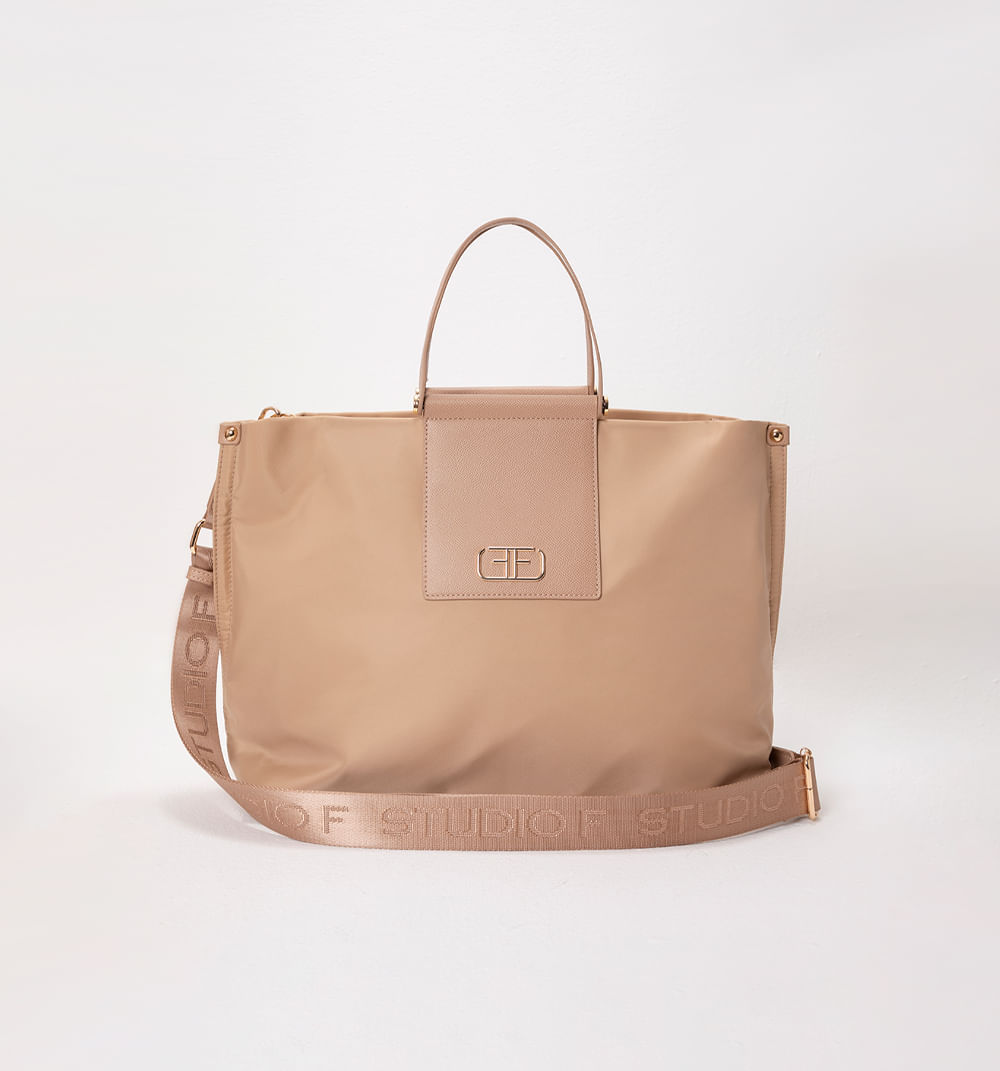 Bolso de mano en nylon