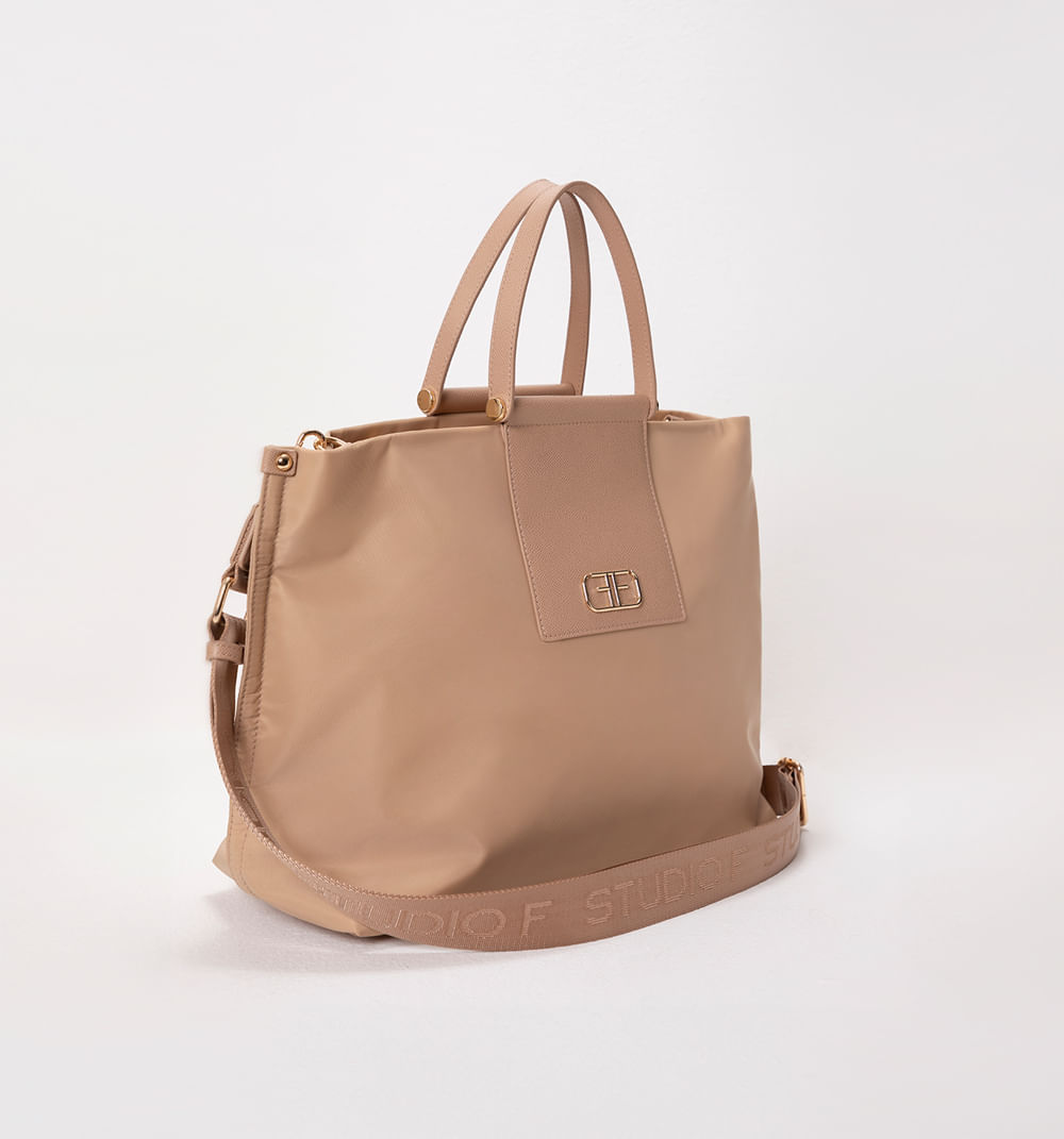 Bolso de mano en nylon