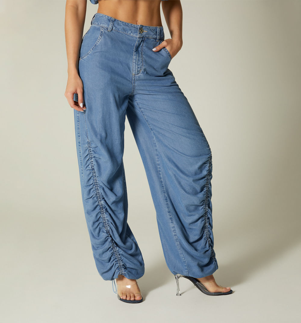 Jean tipo jogger, tiro alto, corte diaon