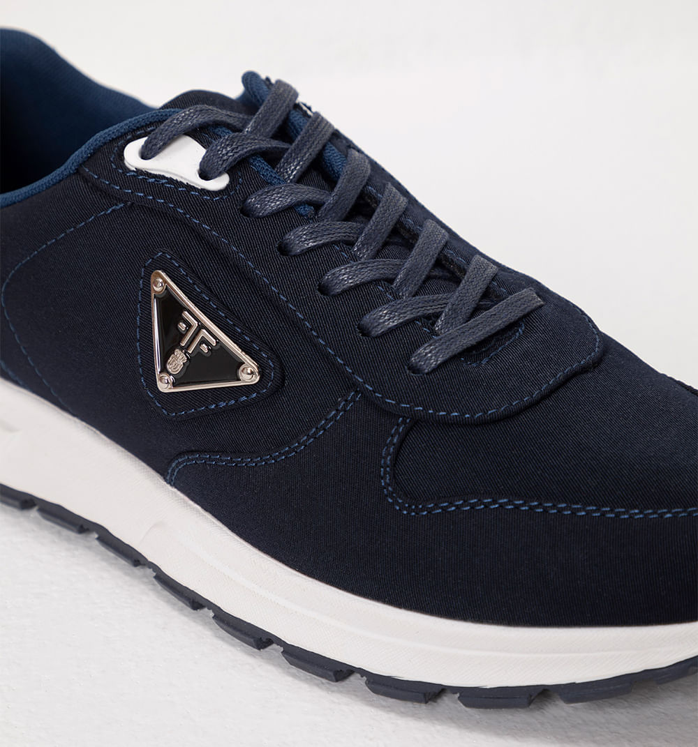 Tenis