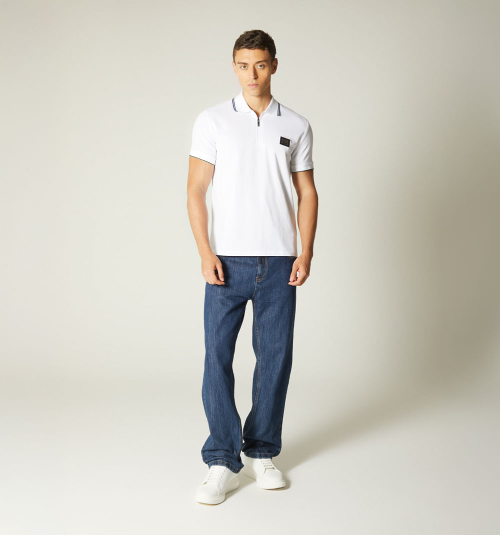 Polo para hombre con placa