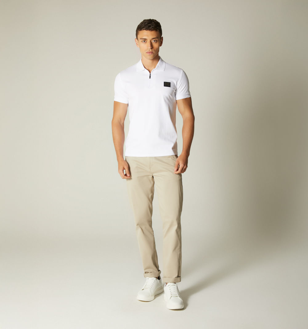 Polo para hombre slim con cierre y placa