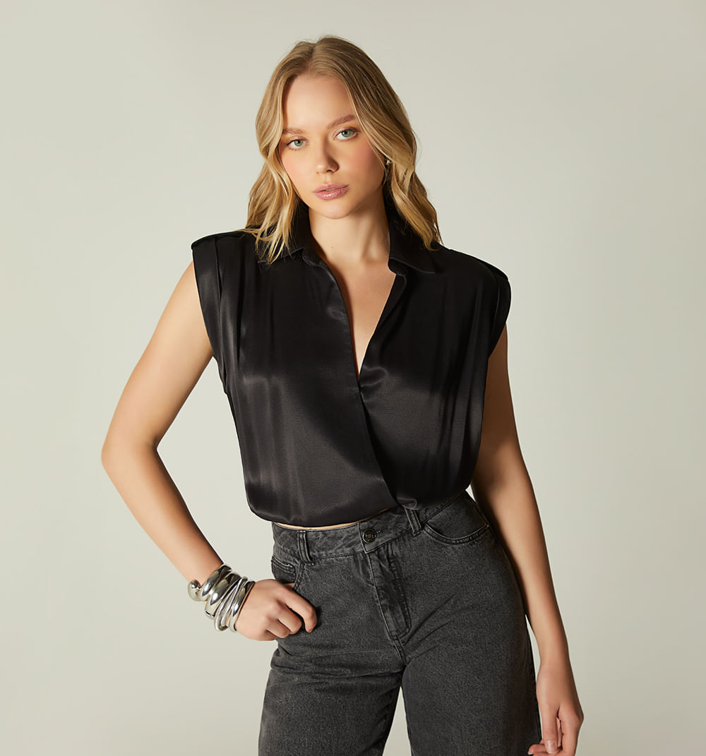 Blusa manga corta con guardapolvo y broc