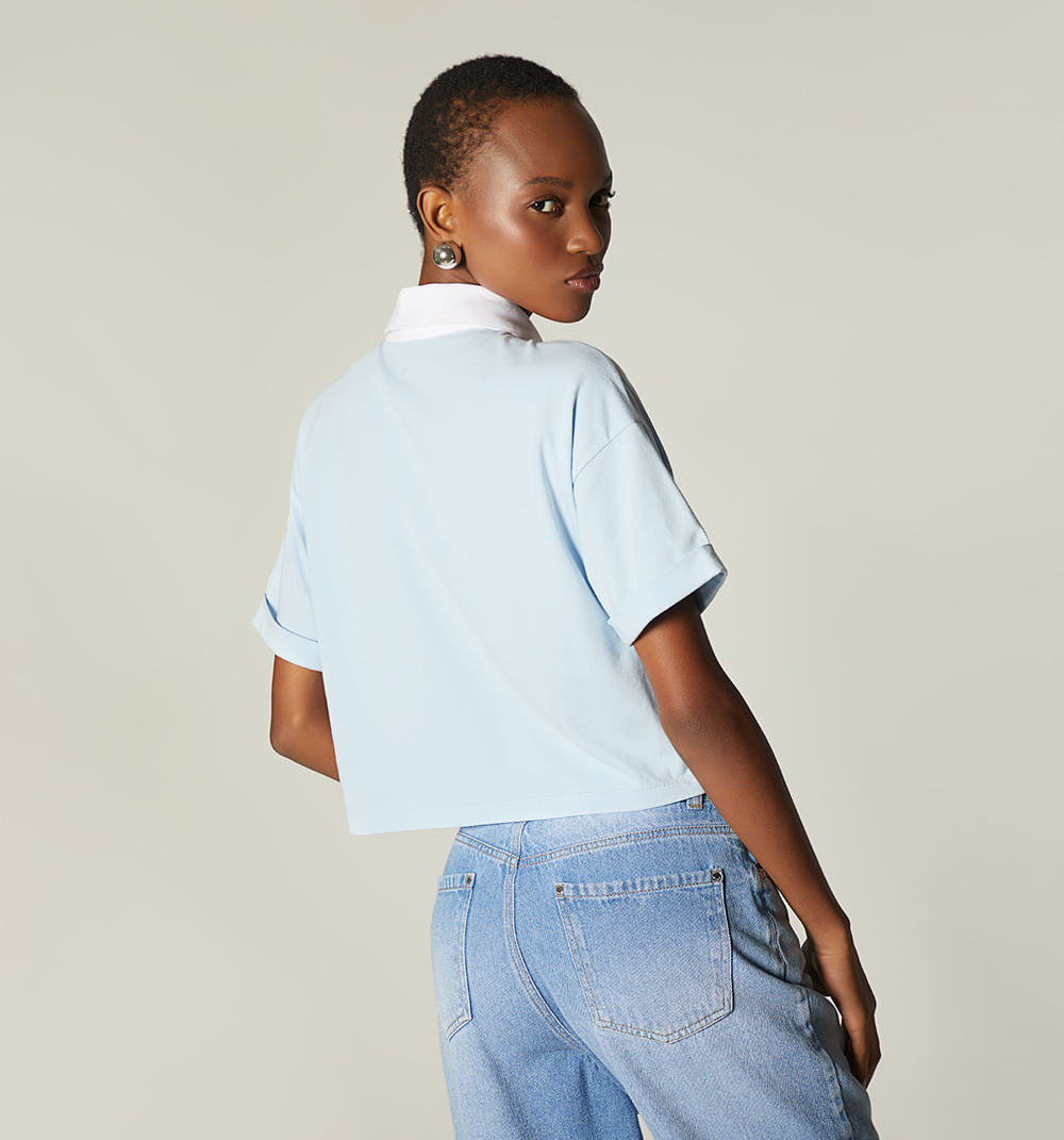 Camiseta boxy tipo polo combinada