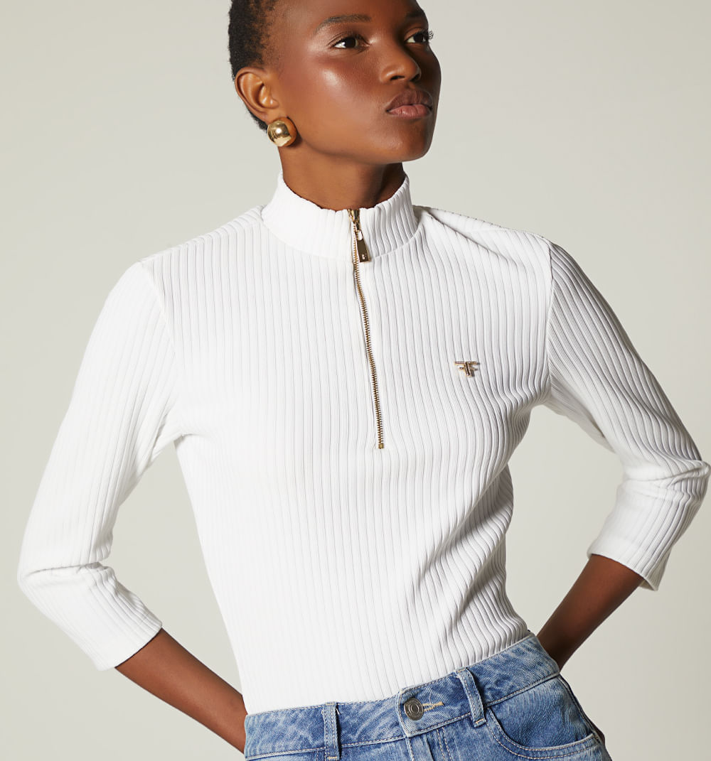 Blusa manga 3/4 cuello tortuga