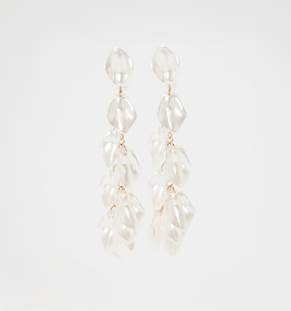 Aretes largos dijes nacarados