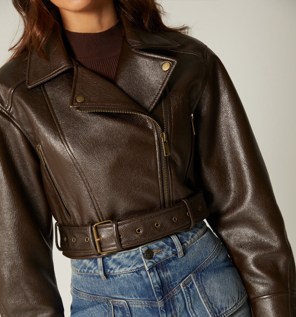 Chaqueta motera cruzada con cinturon