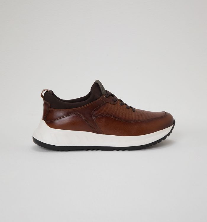 Tenis para hombre en cuero