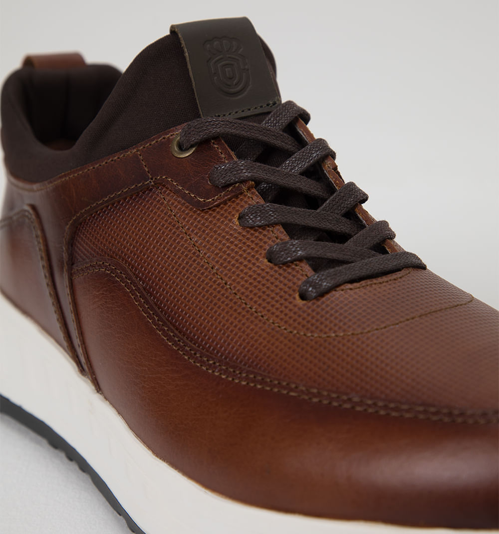 Tenis para hombre en cuero