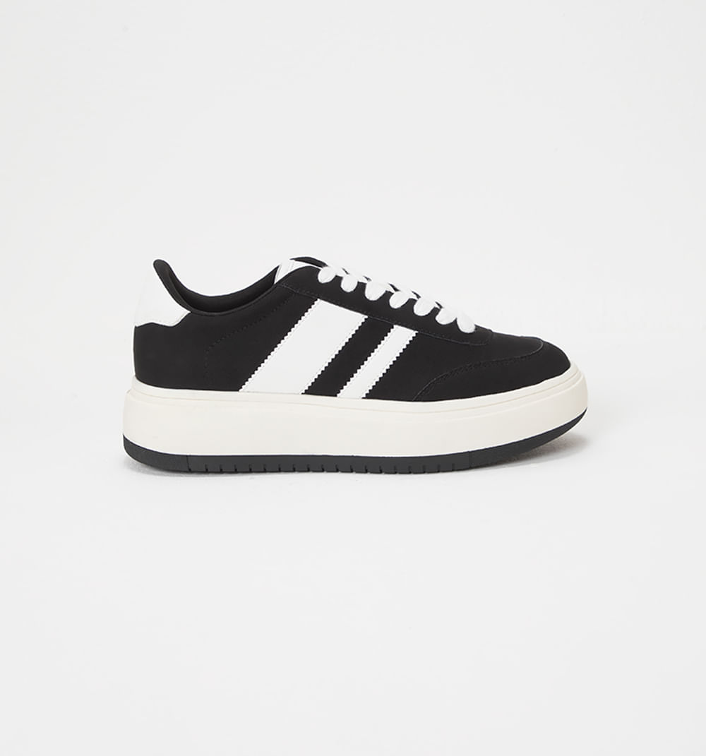 Tenis en suede con lineas en contraste