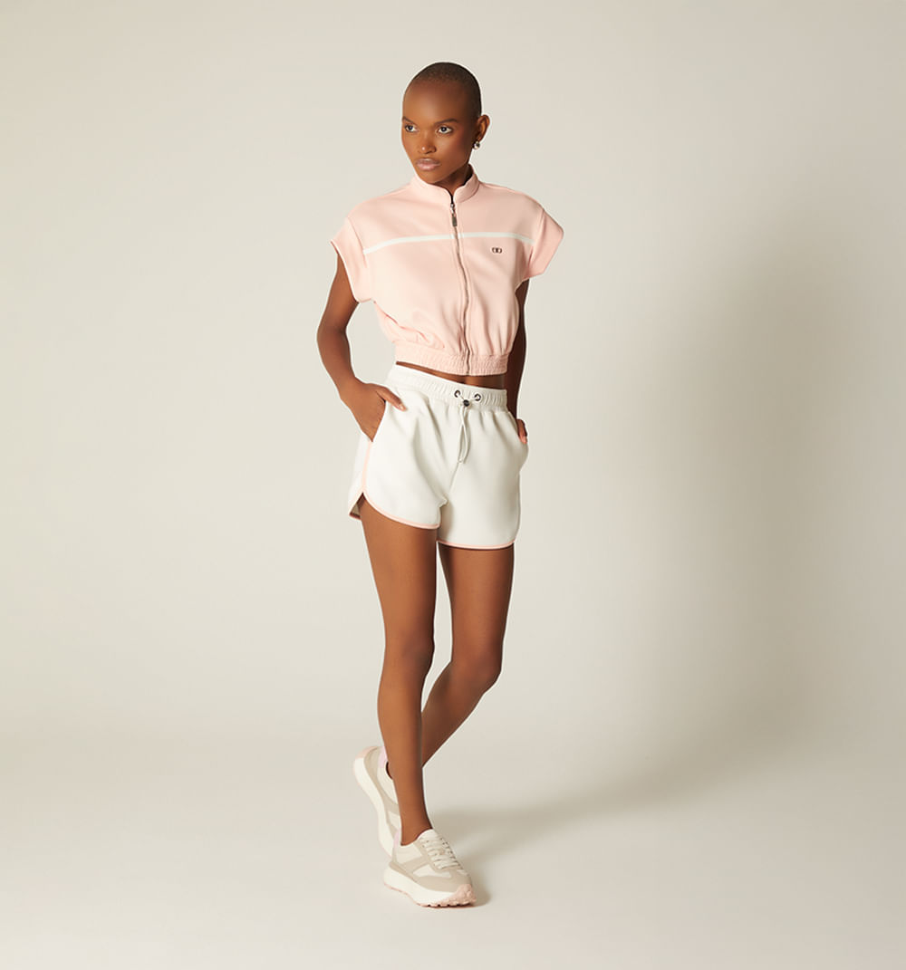 Short con tela constraste