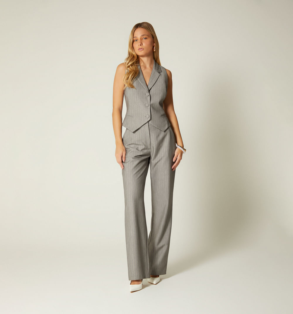 Chaleco con botones forrados