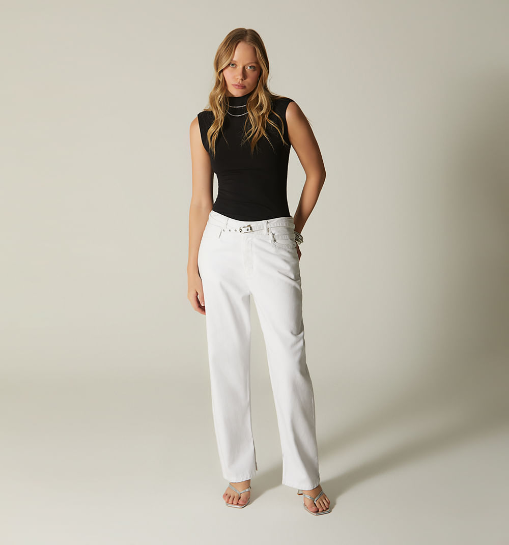 Jean loose fit con correa para mujer