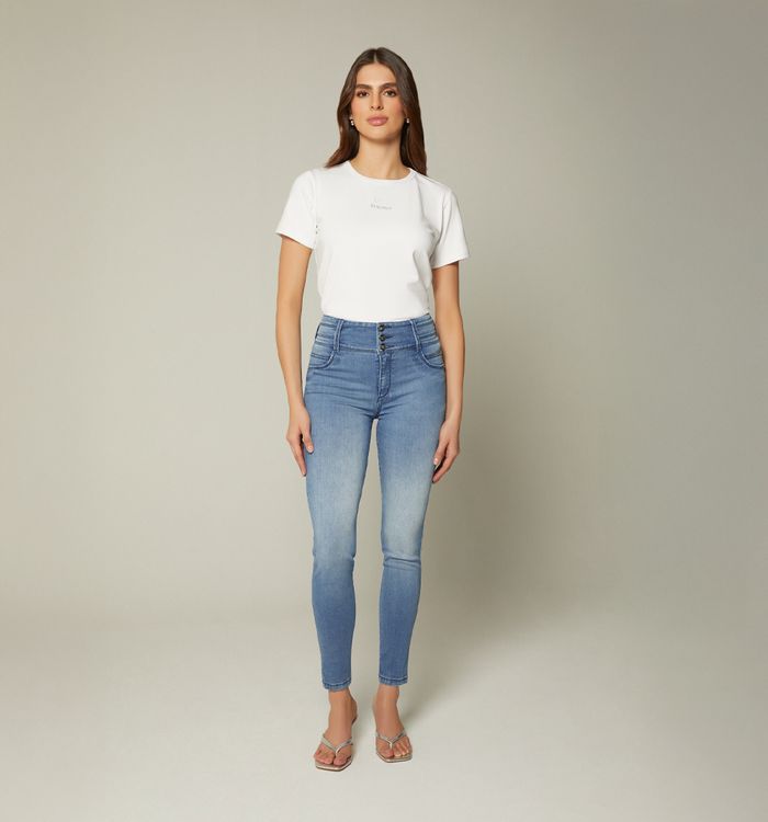 Jean ultraslim pretina ancha con cortes