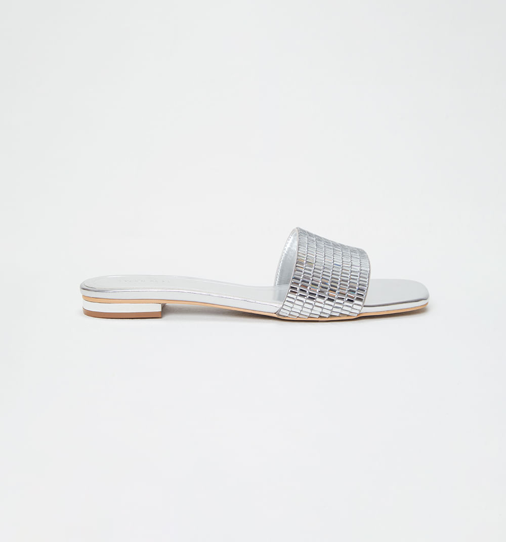 Sandalia plana en cristales