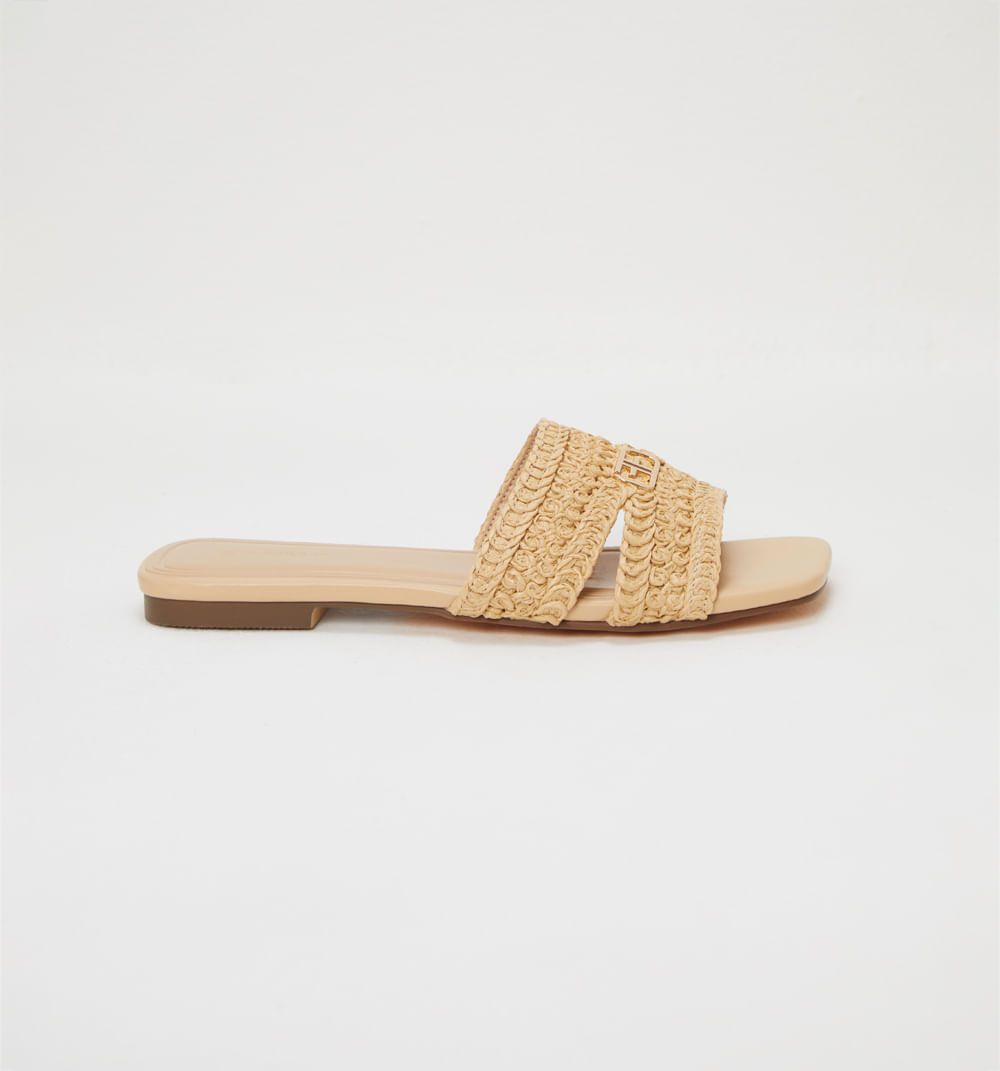 Sandalia plana con capellada organica