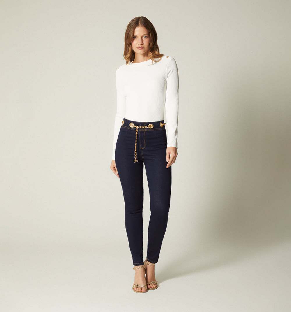 Blusa cuello bandeja con broches