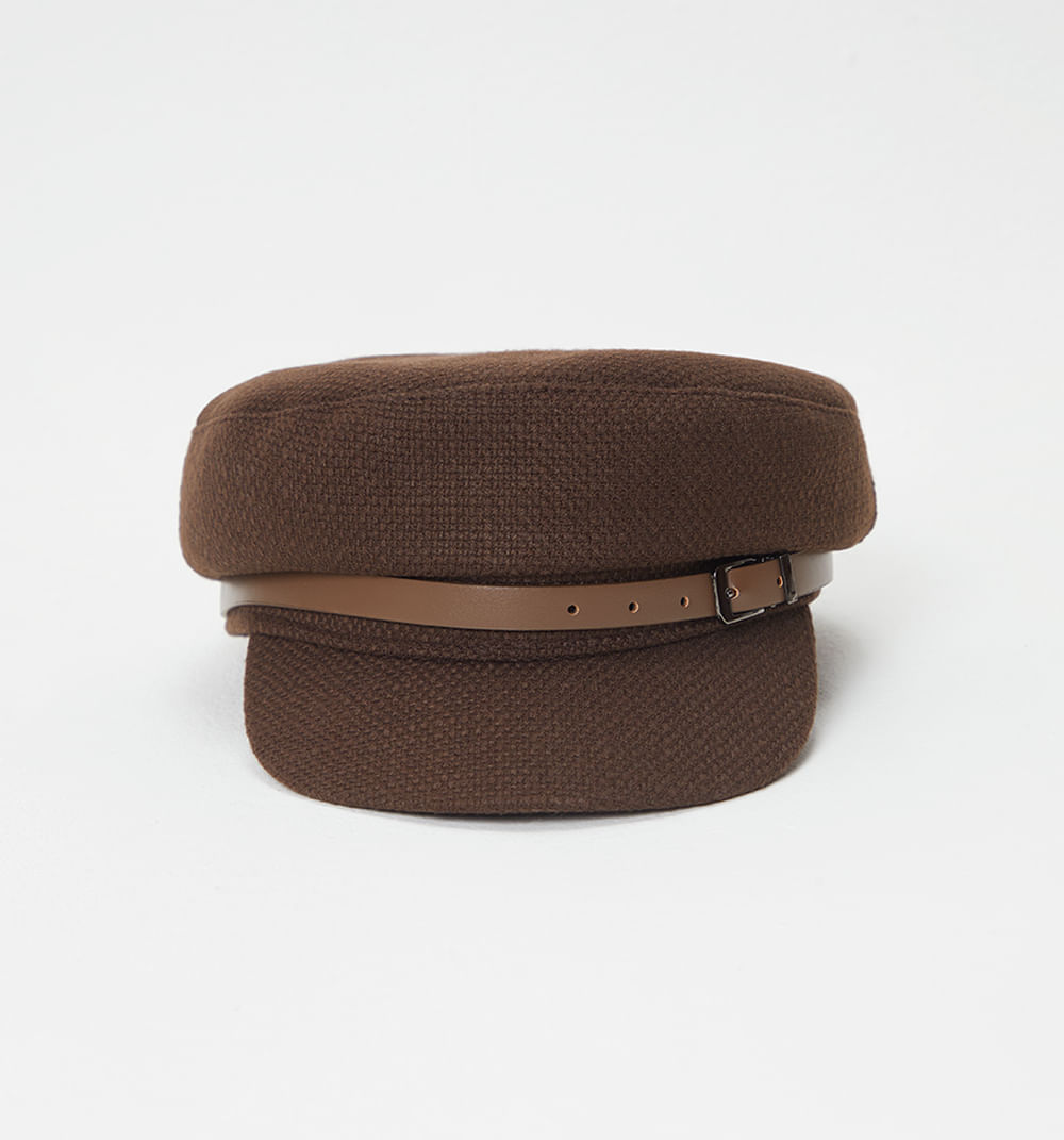 Boina con detalle correa