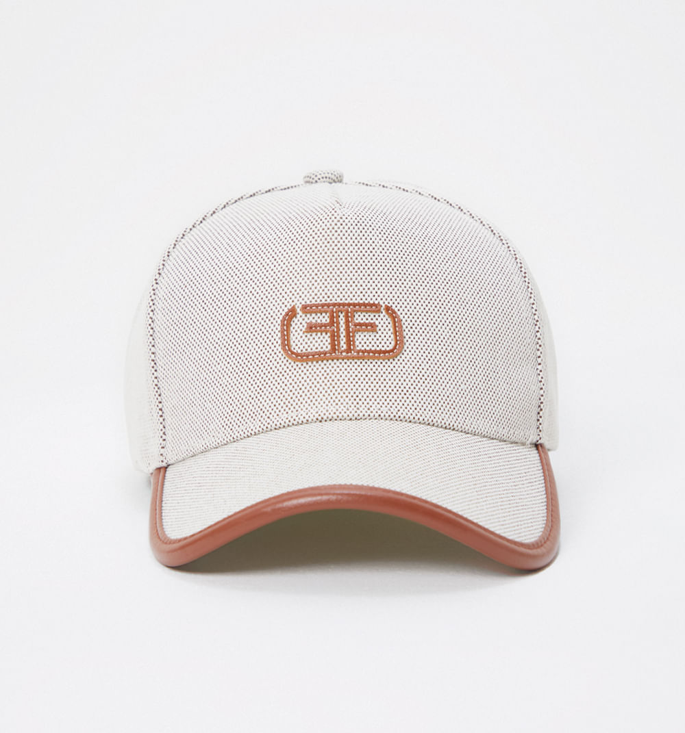 Gorra detalle logo