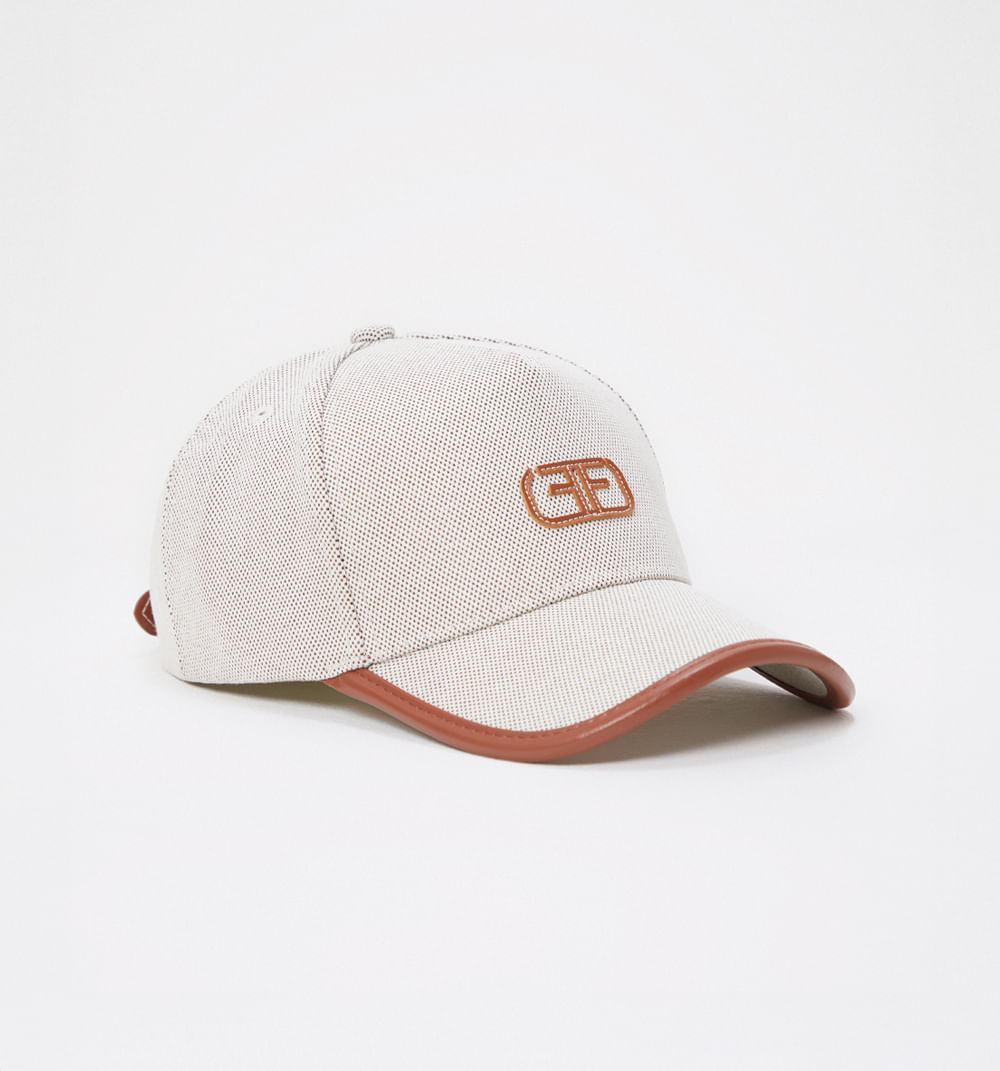 Gorra detalle logo