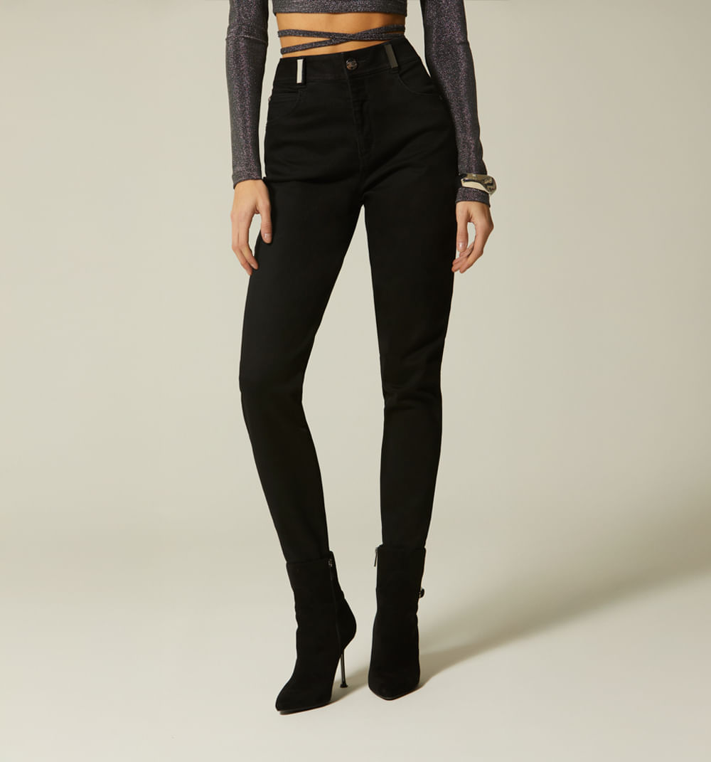 Jean  skinny tiro alto placa en pasador