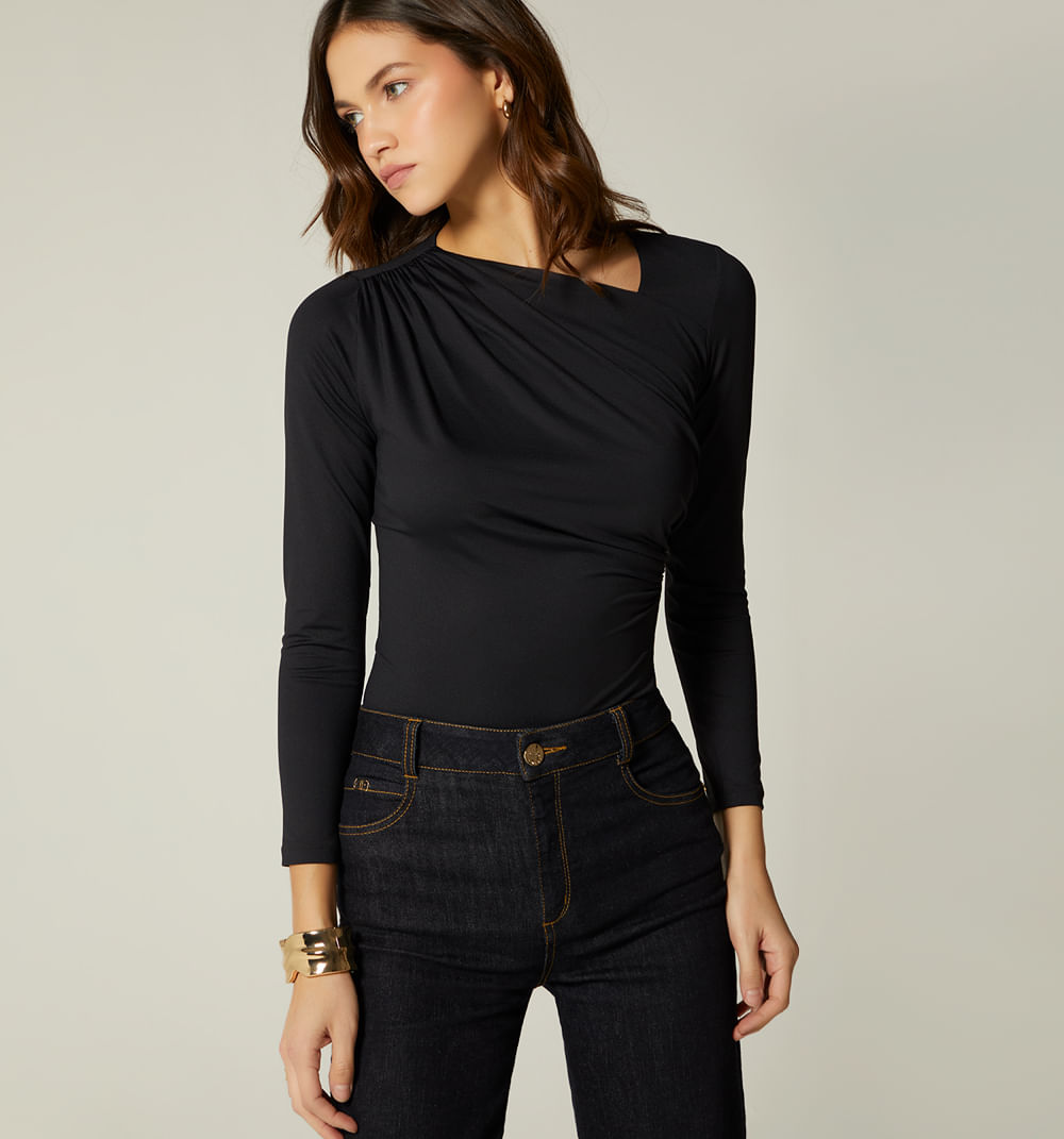 Blusa escote asimetrico manga larga
