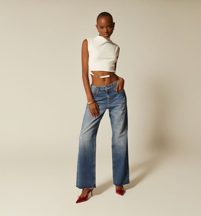 Blusa crop con herraje
