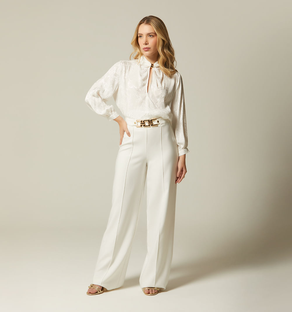 Pantalon palazo tiro alto con herraje