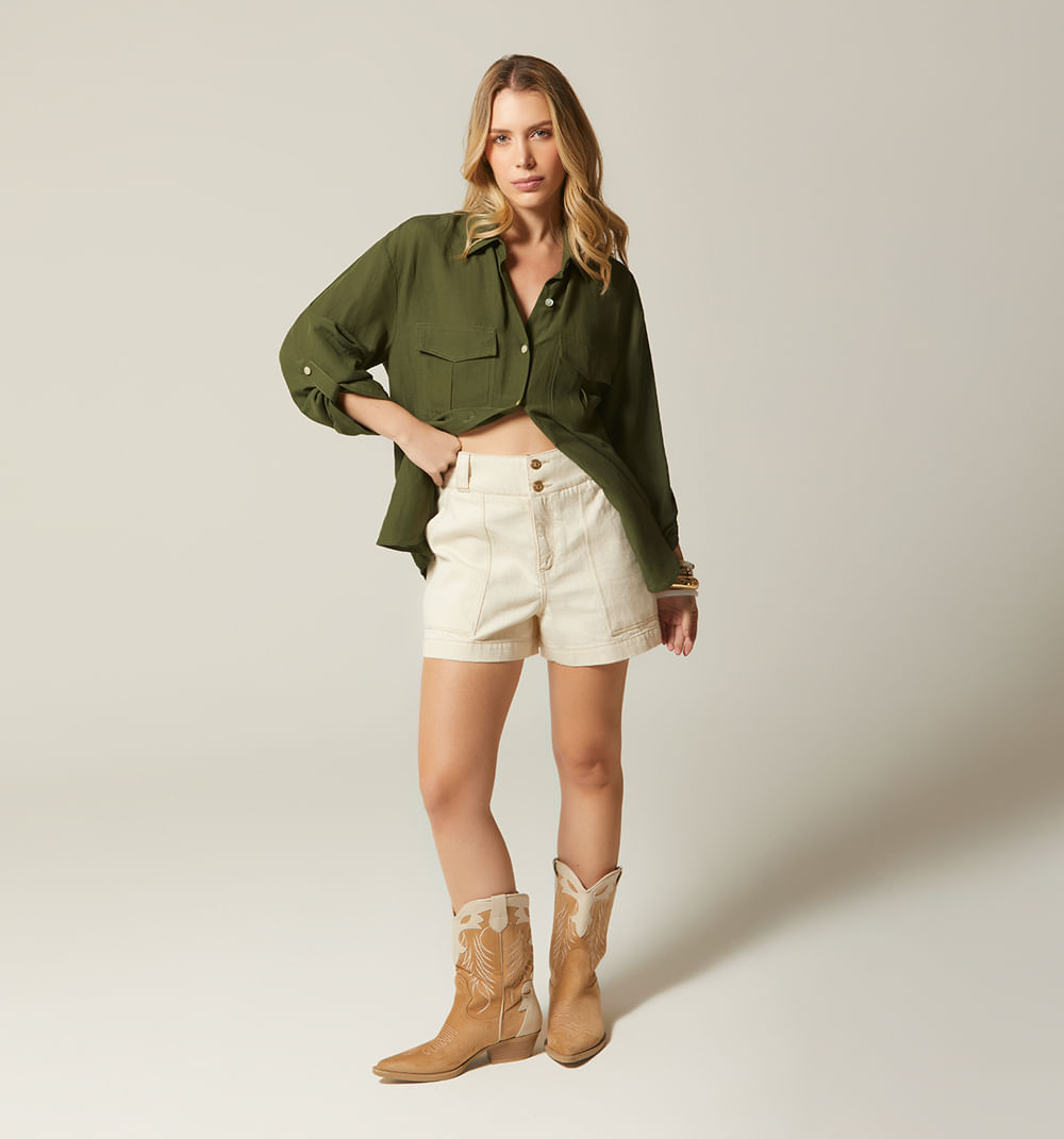 Short tiro alto con charretera