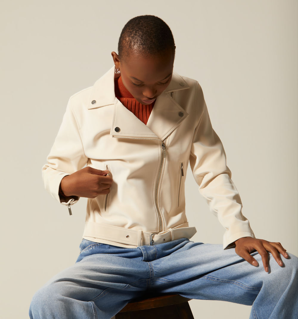 Chaqueta biker en pu con correa