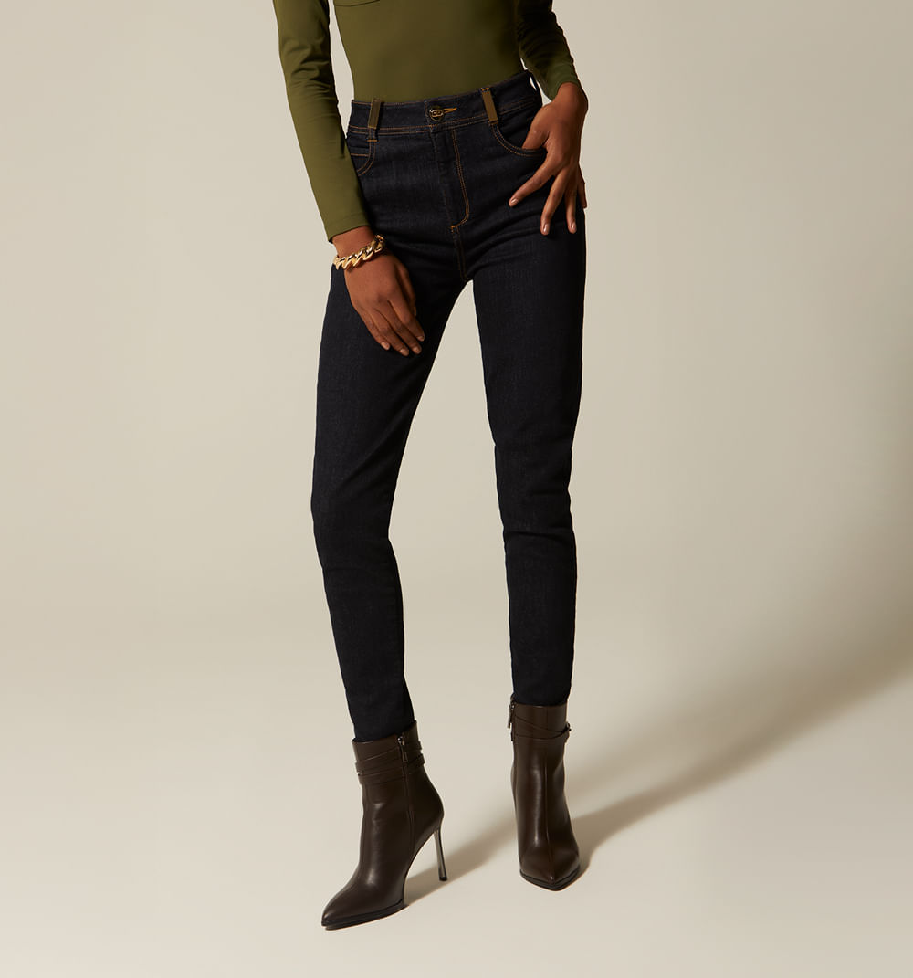 Jean  skinny tiro alto placa en pasador
